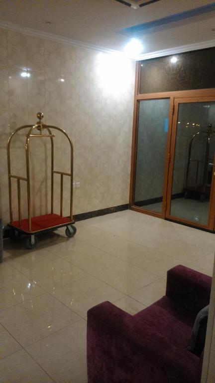 Almakan Hotel 103 Main image 2